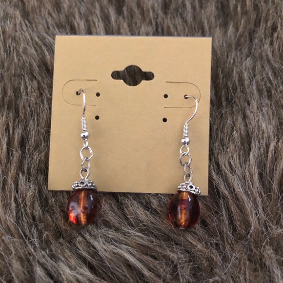 Vintage repurpose amber tone glass drop earrings - Picture 2 of 6